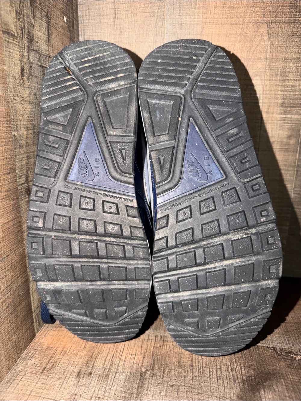 Nike Kids Air Max Running Sneakers in Navy and Light Gray-size 5 - Picture 8 of 10